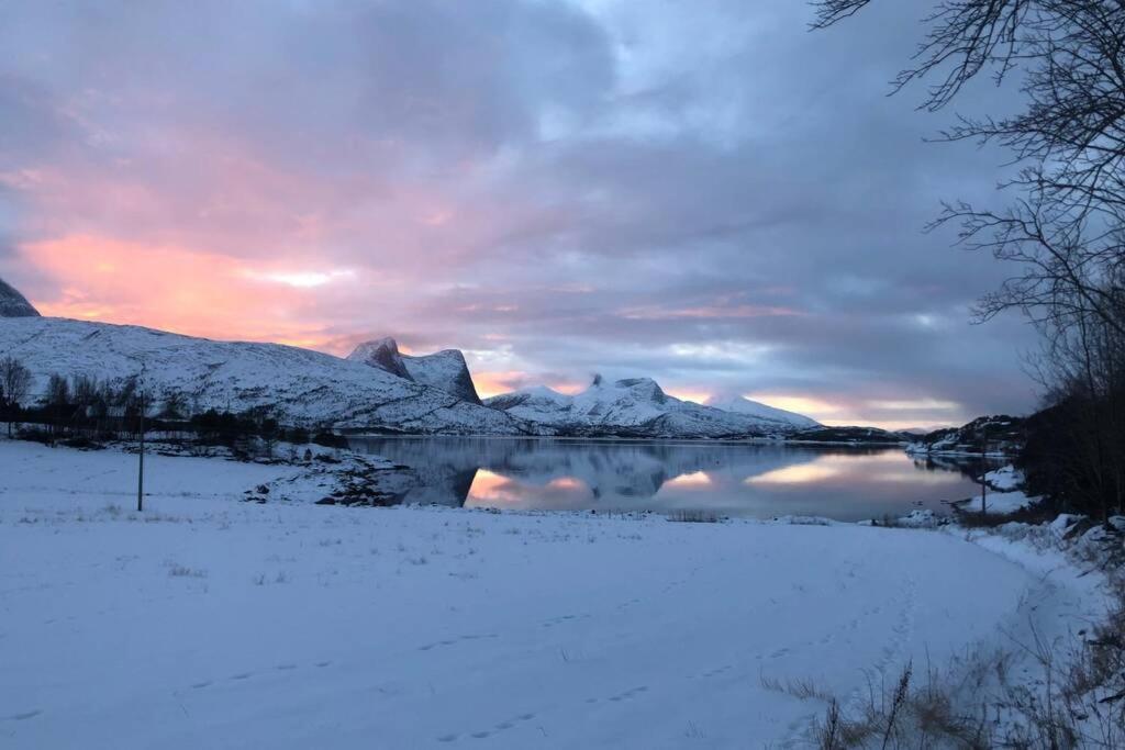 Efjord And Stetind Resort - Cabin Kobbernestinden Ballangen Eksteriør billede