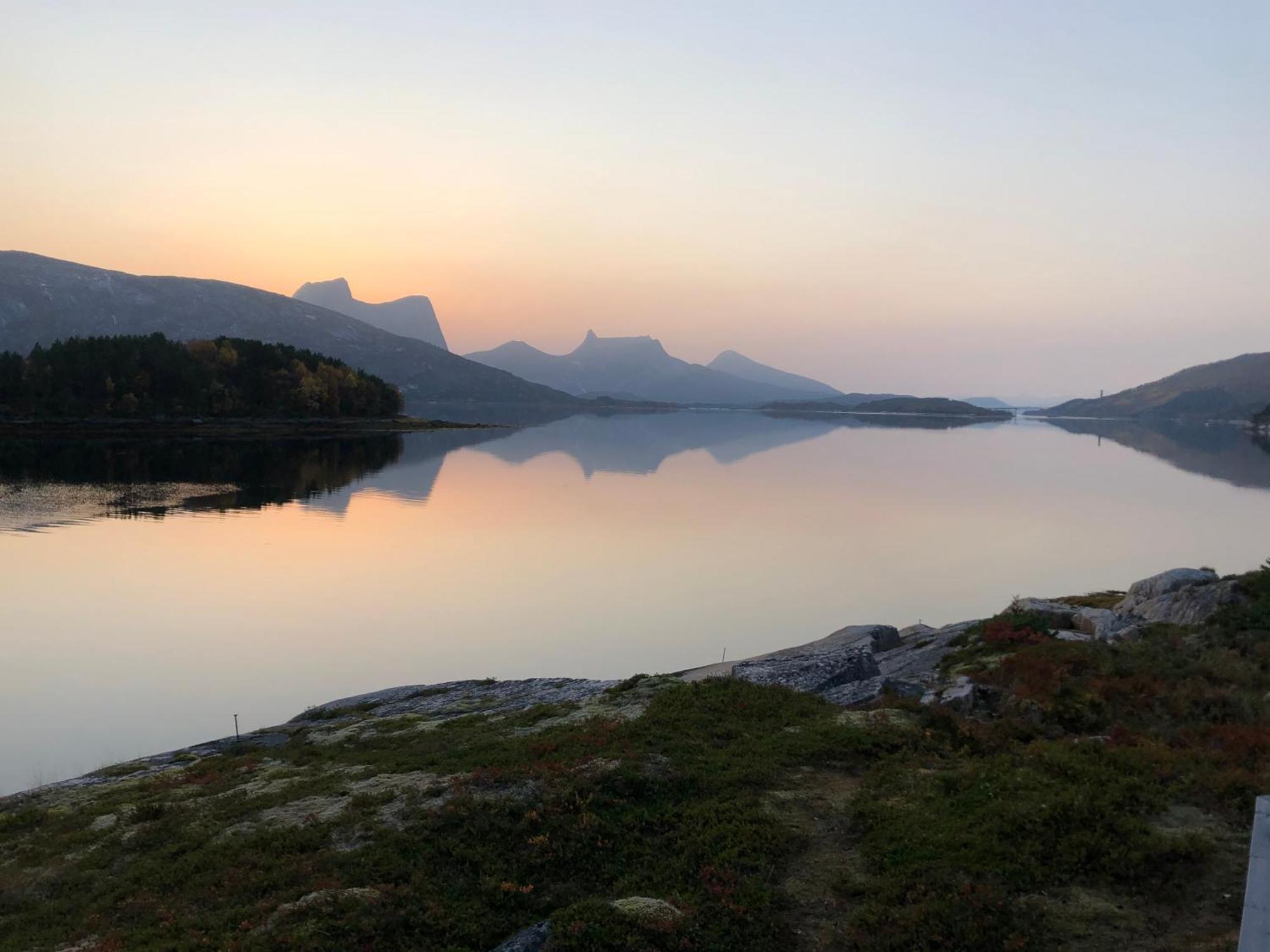 Efjord And Stetind Resort - Cabin Kobbernestinden Ballangen Eksteriør billede